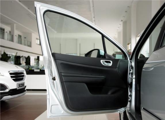 标致307 2013款 两厢 1.6L 自动舒适版 车厢座椅   前门板