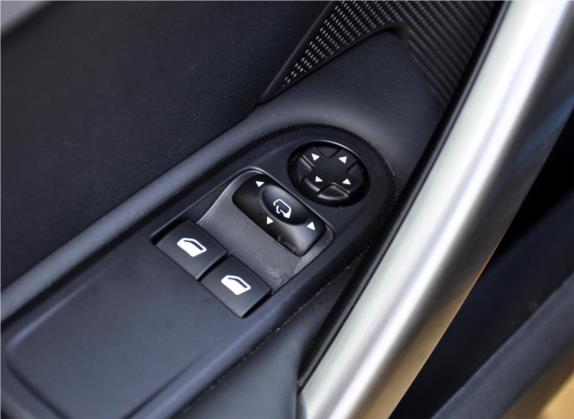 标致RCZ 2011款 1.6T 豪华运动型 车厢座椅   门窗控制