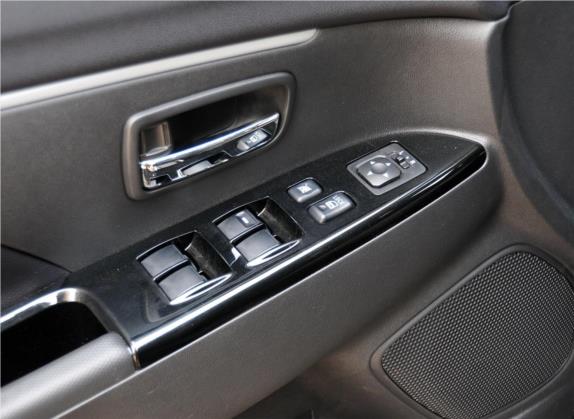 标致4008(进口) 2012款 2.0L 四驱豪华型 车厢座椅   门窗控制