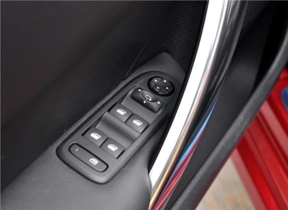 标致308(进口) 2012款 1.6T CC 时尚型 车厢座椅   门窗控制