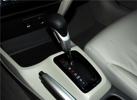 思域 2012款 1.8L 自动豪华导航版 中控类   挡把
