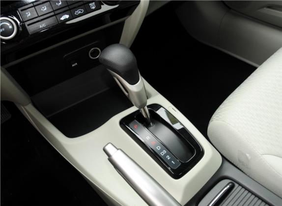 思域 2014款 1.8L 自动经典版 中控类   挡把