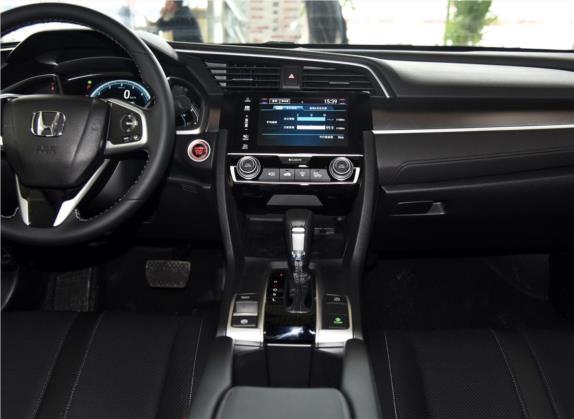 思域 2016款 220TURBO CVT尊耀版 中控类   中控台