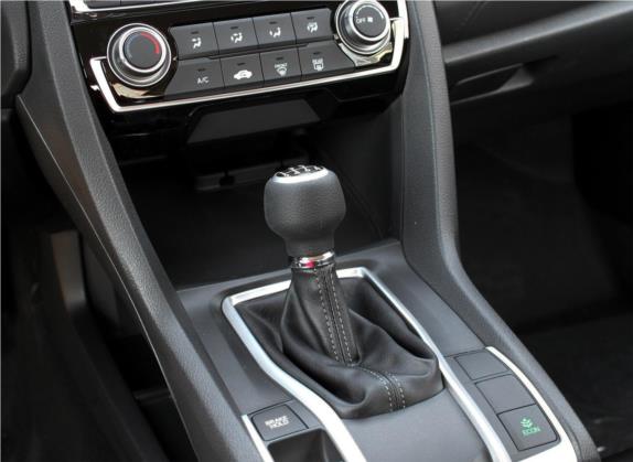 思域 2016款 180TURBO 手动舒适版 中控类   挡把