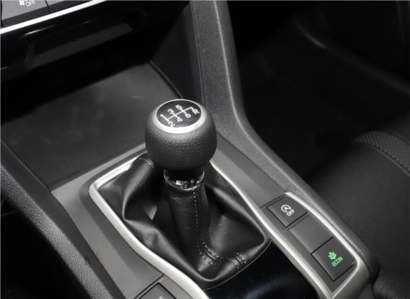 思域 2019款 220TURBO 手动劲控版 国VI 中控类   挡把