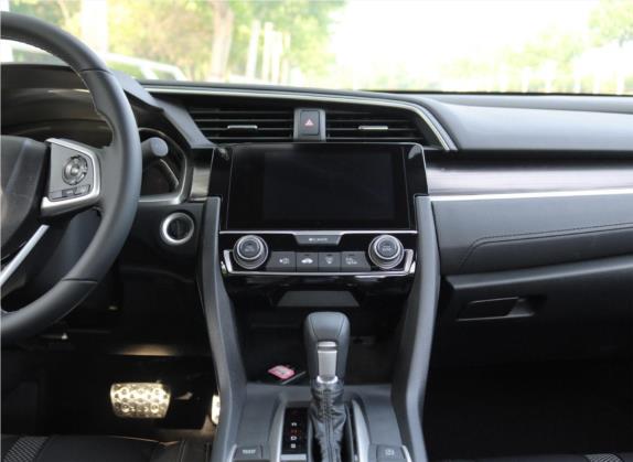 思域 2019款 220TURBO CVT燃擎版 国VI 中控类   中控台