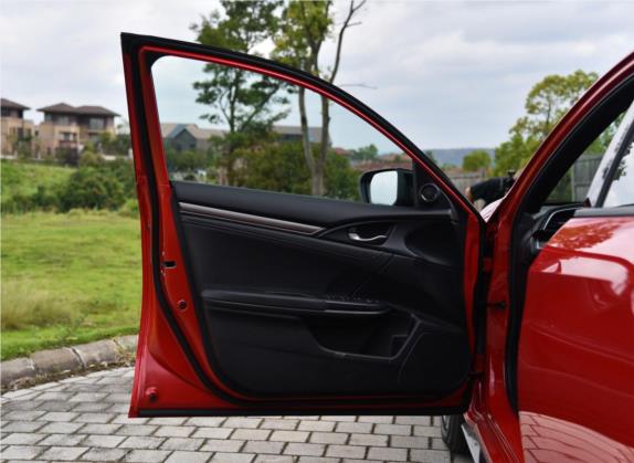思域 2021款 HATCHBACK 220TURBO CVT劲擎控 车厢座椅   前门板