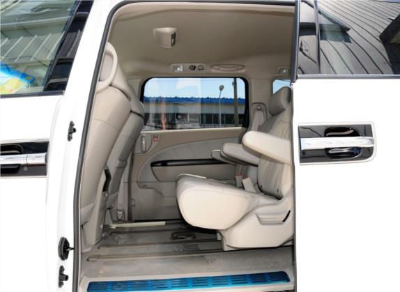 艾力绅 2012款 2.4L VTi-S尊贵版 车厢座椅   后排空间