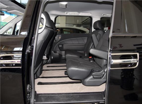 艾力绅 2015款 2.4L VTi豪华版 车厢座椅   后排空间