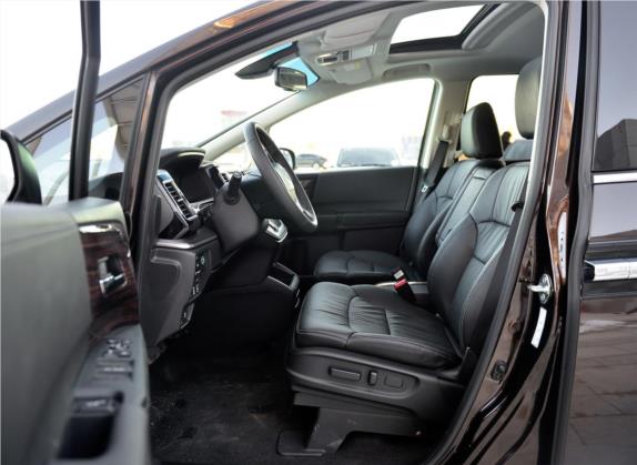 艾力绅 2016款 2.4L 至尊版 车厢座椅   前排空间