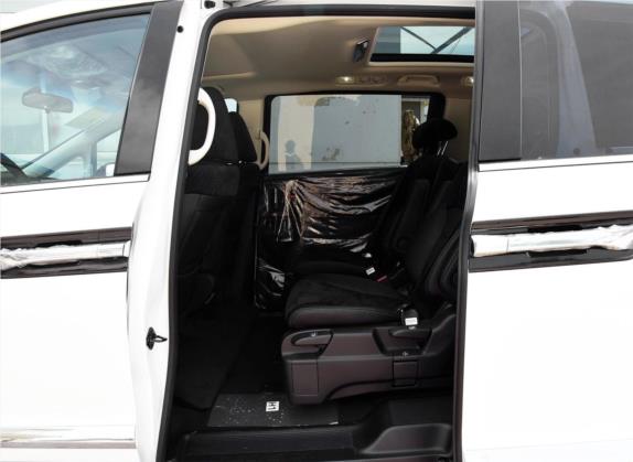 艾力绅 2016款 2.4L 经典版 车厢座椅   后排空间