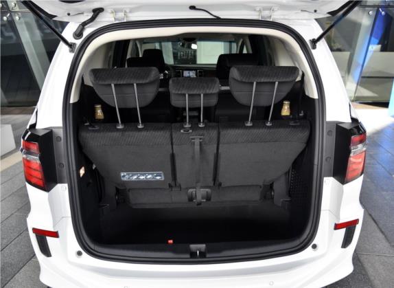 艾力绅 2016款 2.4L 舒适版 车厢座椅   后备厢