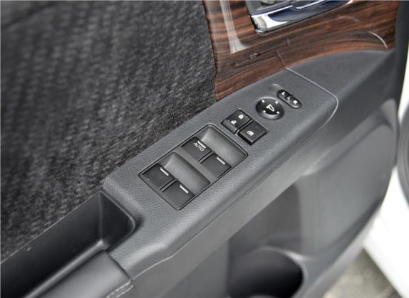 艾力绅 2016款 2.4L 舒适版 车厢座椅   门窗控制