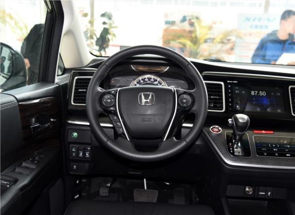 艾力绅 2016款 2.4L 风尚版 中控类   驾驶位