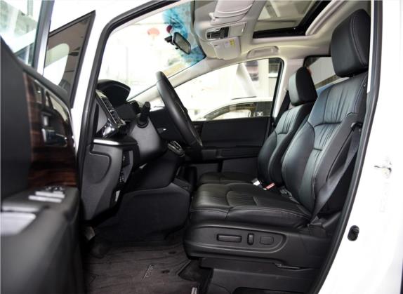 艾力绅 2016款 2.4L 风尚版 车厢座椅   前排空间