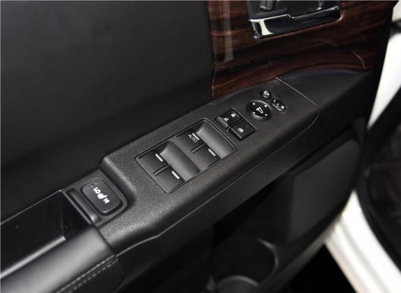 艾力绅 2016款 2.4L 风尚版 车厢座椅   门窗控制
