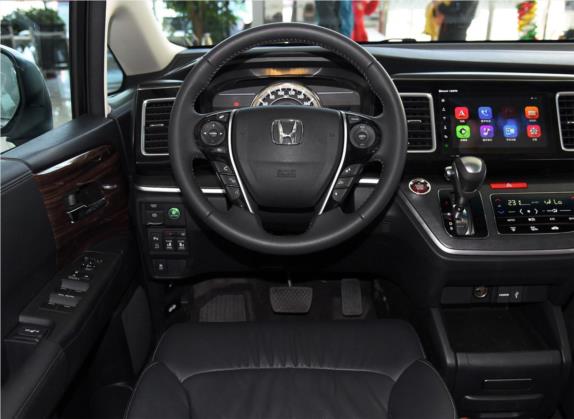 艾力绅 2016款 2.4L 豪华版 中控类   驾驶位