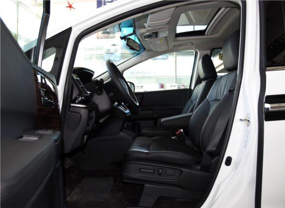 艾力绅 2016款 2.4L 豪华版 车厢座椅   前排空间