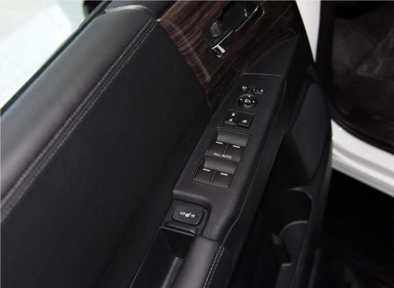 艾力绅 2016款 2.4L 豪华版 车厢座椅   门窗控制