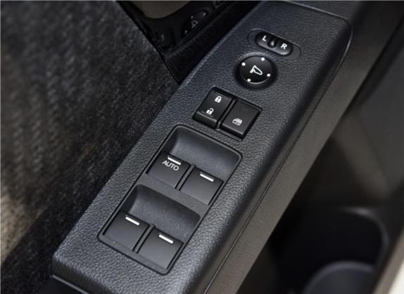 艾力绅 2019款 2.0L 混动舒适版 车厢座椅   门窗控制