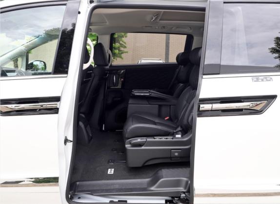 艾力绅 2019款 2.0L 混动豪华版 车厢座椅   后排空间