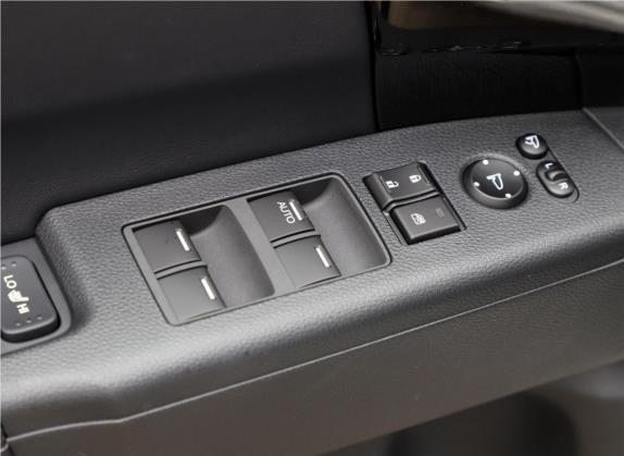 艾力绅 2019款 2.0L 混动豪华版 车厢座椅   门窗控制