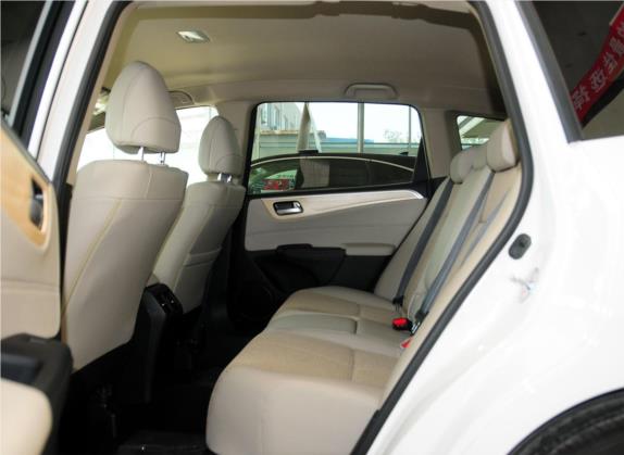 杰德 2013款 1.8L 自动舒适版 5座 车厢座椅   后排空间