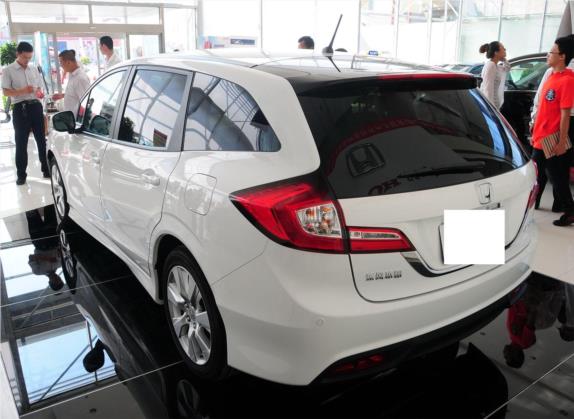 杰德 2013款 1.8L 自动舒适版 5座 外观   斜后