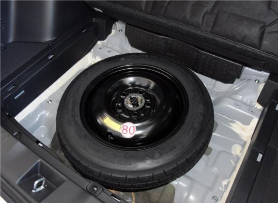 杰德 2016款 1.8L 自动舒适版 5座 其他细节类   备胎