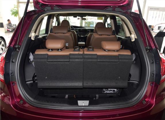 杰德 2017款 210TURBO CVT豪华版 6座 车厢座椅   后备厢