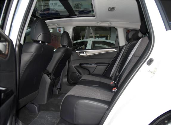 杰德 2017款 210TURBO CVT风尚版 5座 车厢座椅   后排空间
