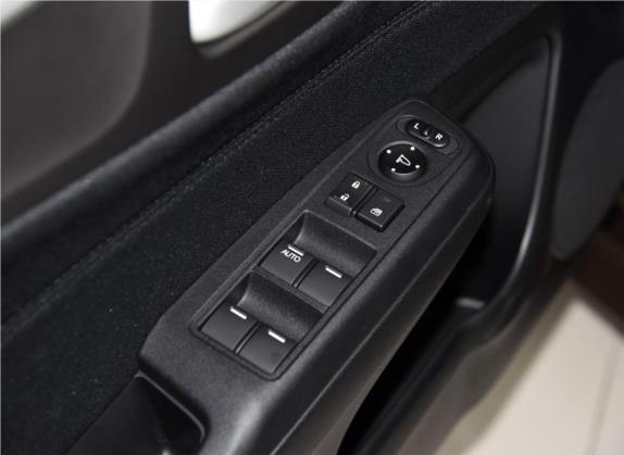 杰德 2017款 1.8L 自动经典版 5座 车厢座椅   门窗控制