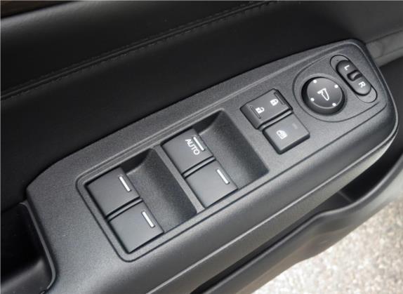 杰德 2017款 1.8L 自动舒适版 5座 车厢座椅   门窗控制