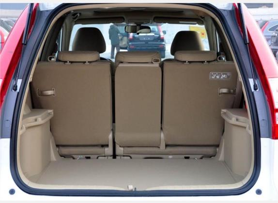 本田CR-V 2010款 2.0L 自动四驱经典版 车厢座椅   后备厢