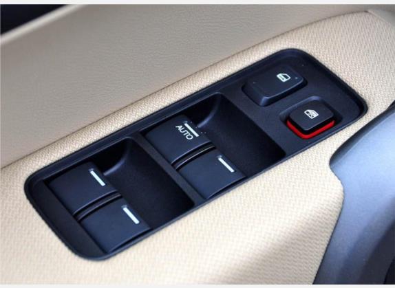 本田CR-V 2010款 2.0L 自动四驱经典版 车厢座椅   门窗控制
