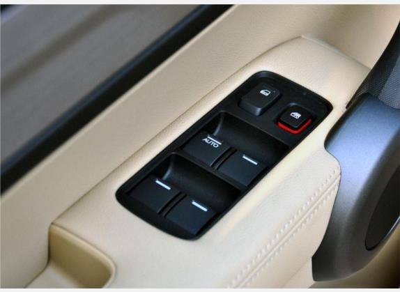 本田CR-V 2010款 2.4L 自动四驱尊贵版 车厢座椅   门窗控制