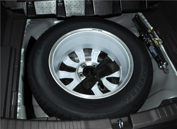 本田CR-V 2012款 2.0L 四驱经典版 其他细节类   备胎