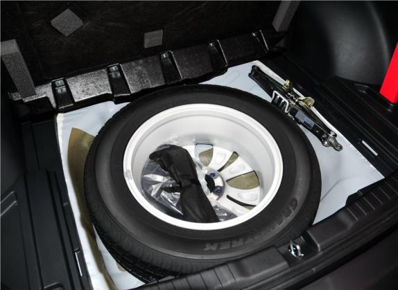 本田CR-V 2013款 2.4L 两驱豪华版 其他细节类   备胎