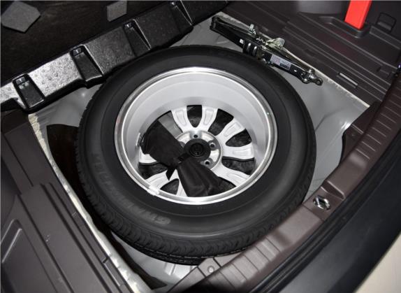 本田CR-V 2013款 2.0L 四驱经典版 其他细节类   备胎
