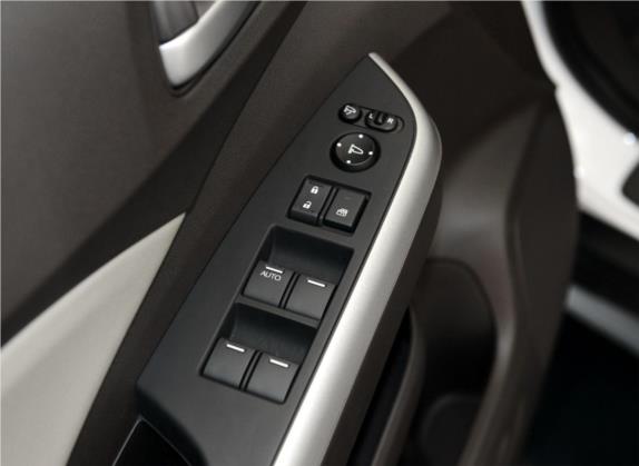 本田CR-V 2013款 2.4L 四驱豪华版 车厢座椅   门窗控制