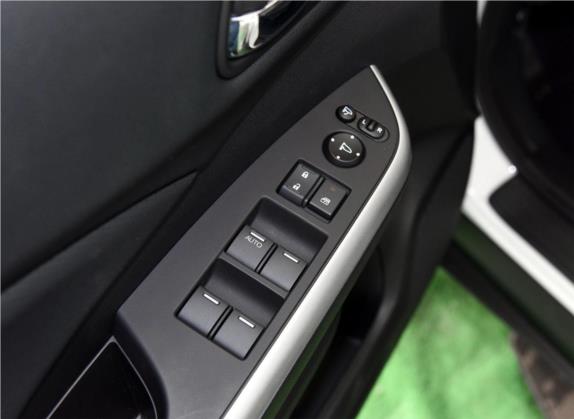 本田CR-V 2015款 2.4L 两驱豪华版 车厢座椅   门窗控制