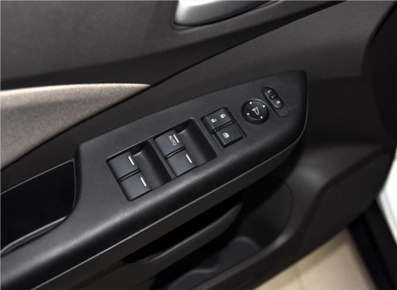 本田CR-V 2015款 2.0L 两驱经典版 车厢座椅   门窗控制