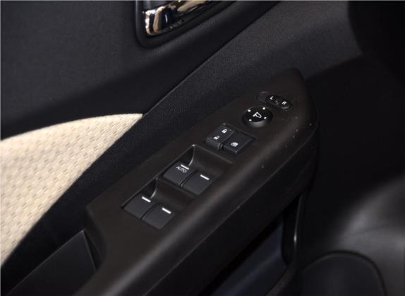 本田CR-V 2016款 2.0L 两驱经典版 车厢座椅   门窗控制