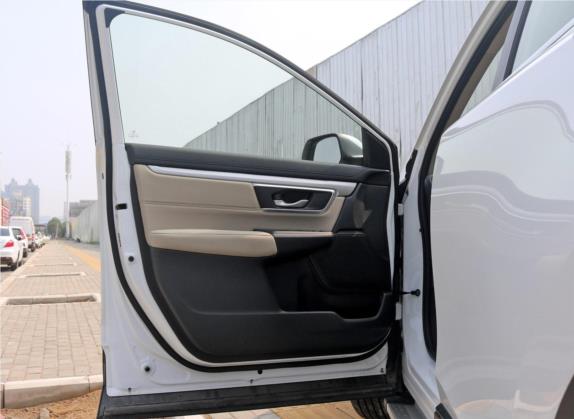 本田CR-V 2018款 240TURBO CVT两驱舒适版 车厢座椅   前门板