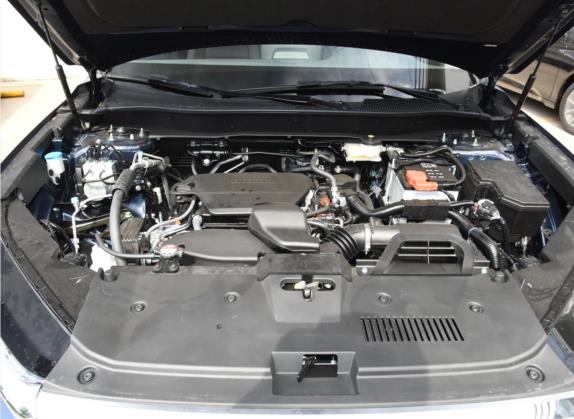 2023款 240TURBO 两驱智领版 5座 其他细节类   发动机舱