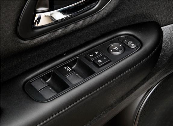 本田XR-V 2019款 1.5L 手动经典版 国VI 车厢座椅   门窗控制