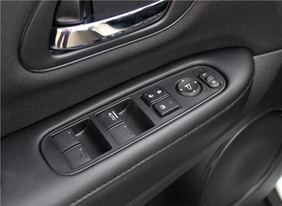 本田XR-V 2019款 1.5L CVT经典版 国VI 车厢座椅   门窗控制
