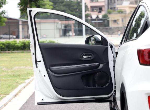 本田XR-V 2019款 220TURBO CVT舒适版 国VI 车厢座椅   前门板