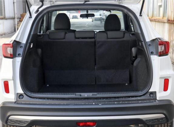 本田XR-V 2020款 1.5L 手动经典版 车厢座椅   后备厢