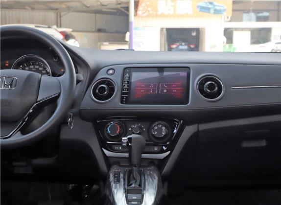 本田XR-V 2020款 1.5L CVT舒适版 中控类   中控台